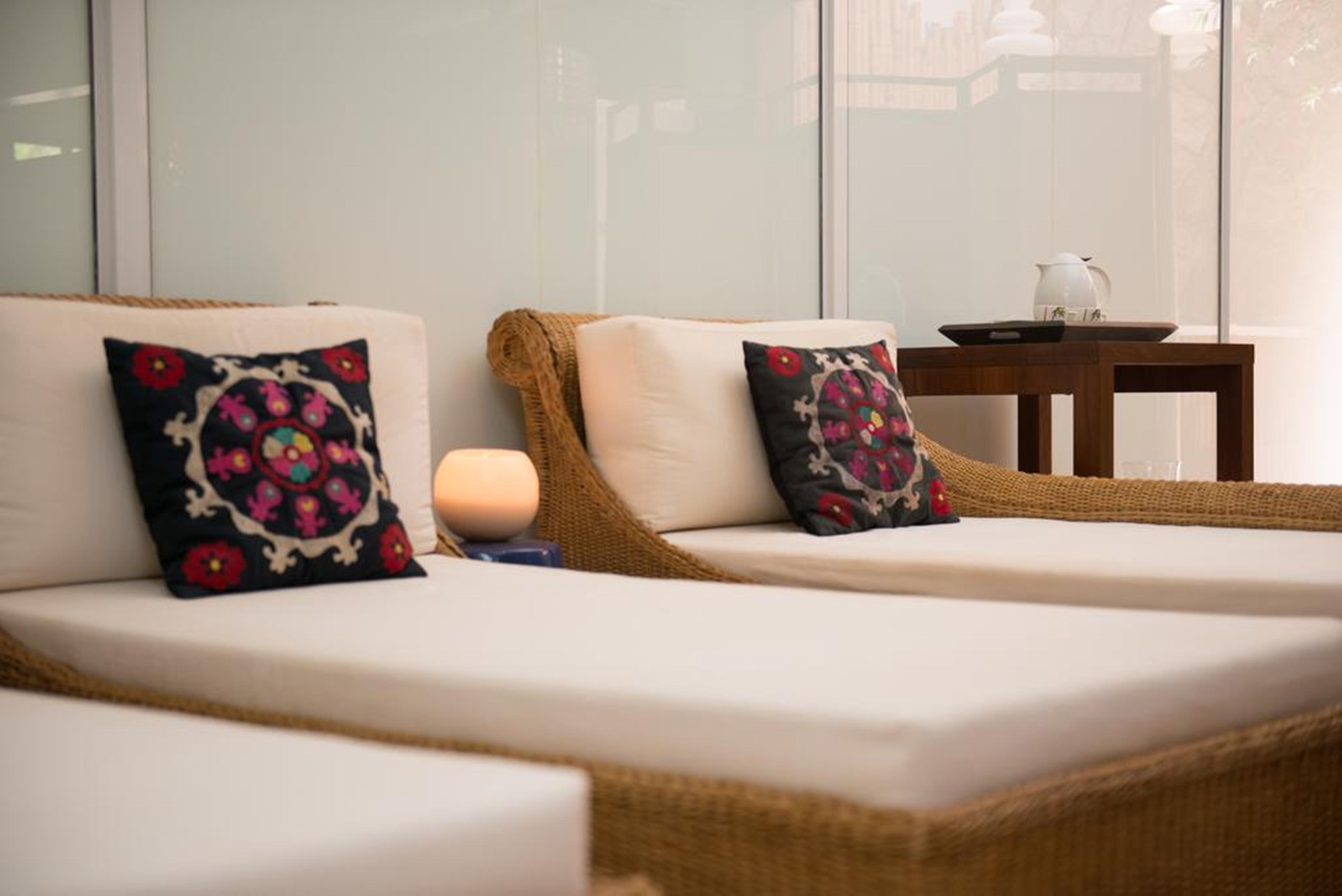 Blue Tree Thermas De Lins Resort Екстер'єр фото A chaise longue