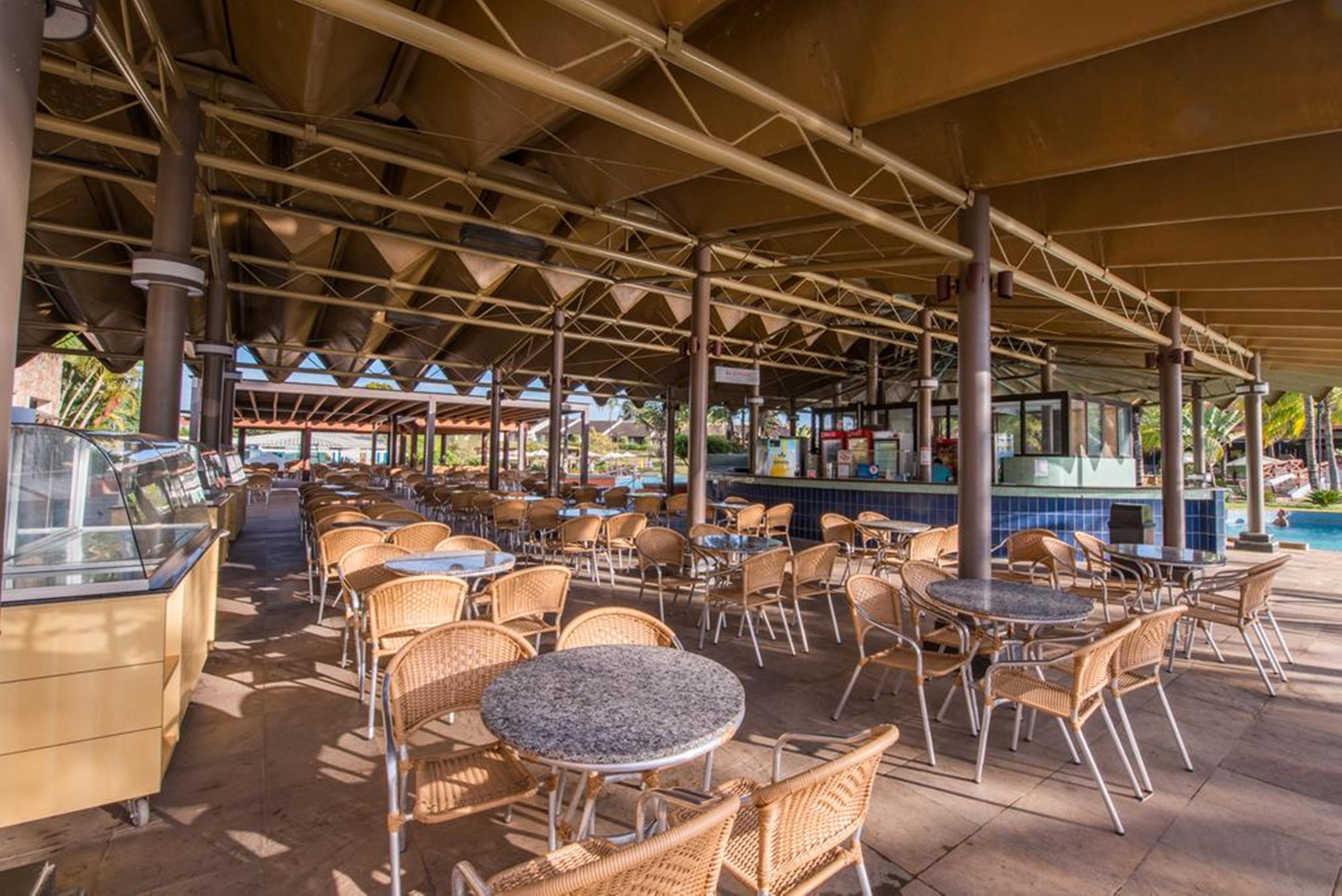 Blue Tree Thermas De Lins Resort Екстер'єр фото The interior of the restaurant