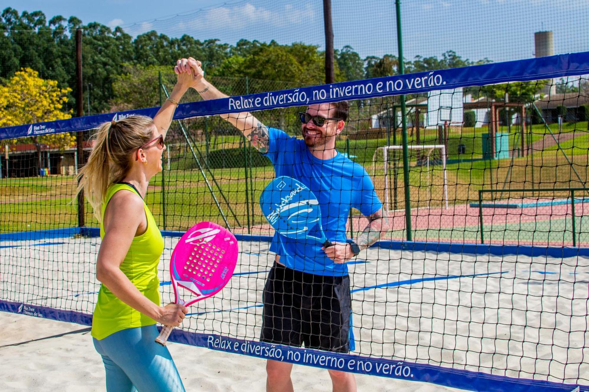 Blue Tree Thermas De Lins Resort Екстер'єр фото A paddle tennis player