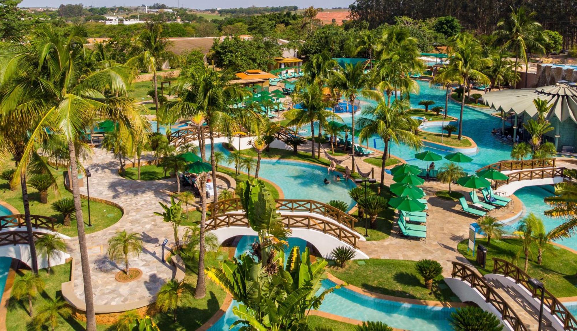 Blue Tree Thermas De Lins Resort Екстер'єр фото The resort's lagoon